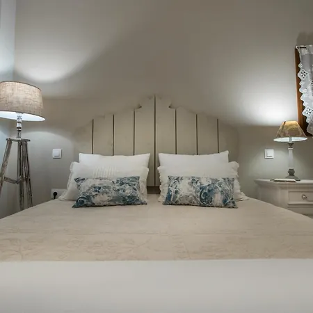 Naxos Gratsias Retreats - Seaview Luxury Escape