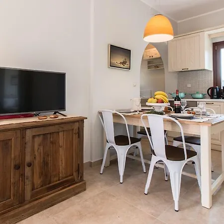 شقة Gratsias Luxury Naxos ستيليدا